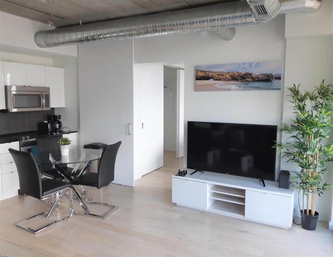 Luxury Skyline Condo In Downtown Free 24/7 Parking Winnipeg Luaran gambar