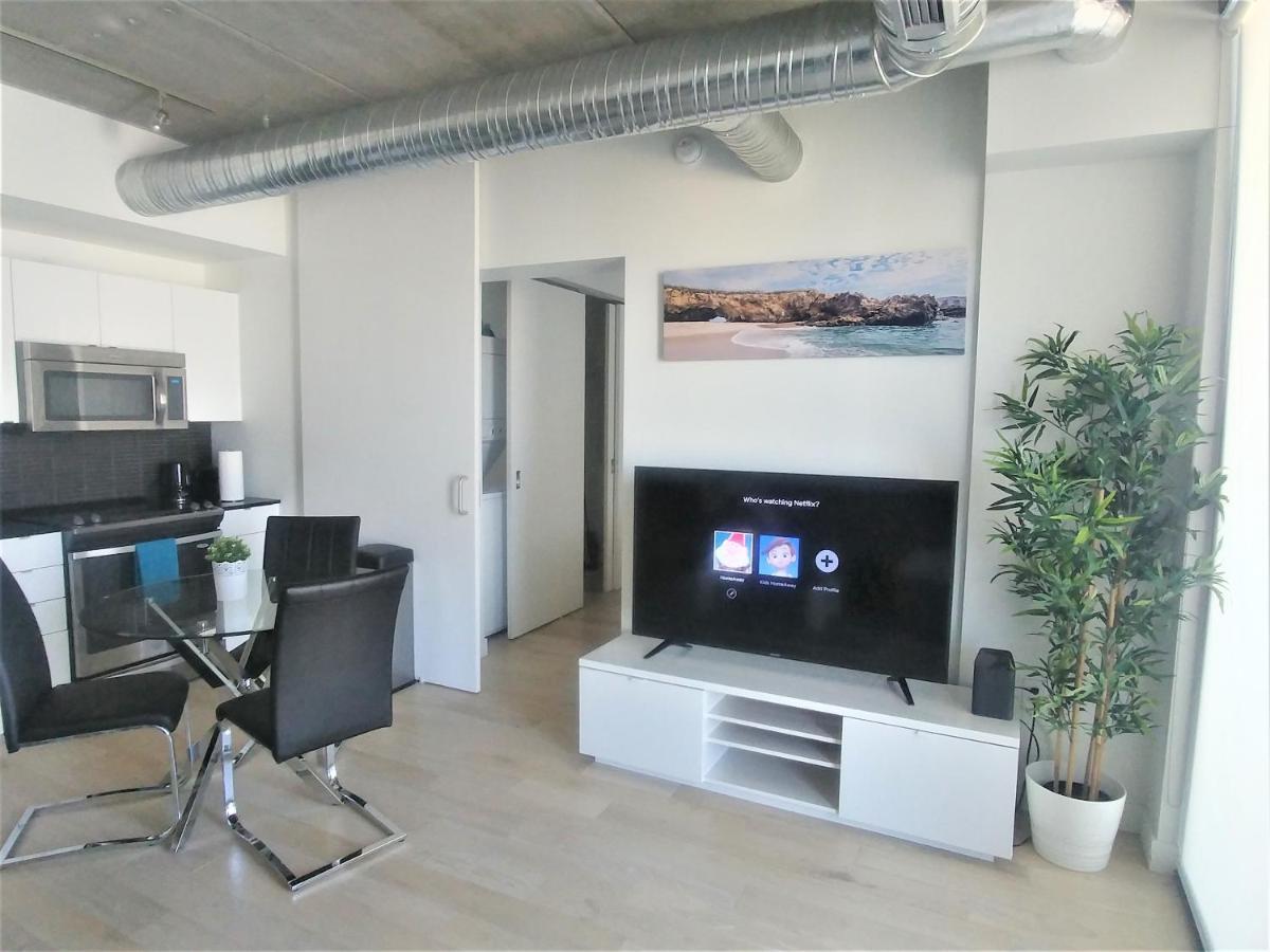 Luxury Skyline Condo In Downtown Free 24/7 Parking Winnipeg Luaran gambar