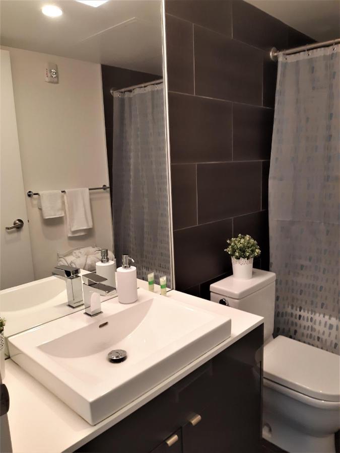 Luxury Skyline Condo In Downtown Free 24/7 Parking Winnipeg Luaran gambar