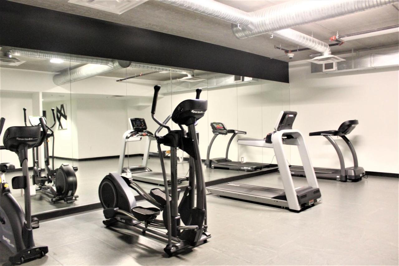 Luxury Skyline Condo In Downtown Free 24/7 Parking Winnipeg Luaran gambar